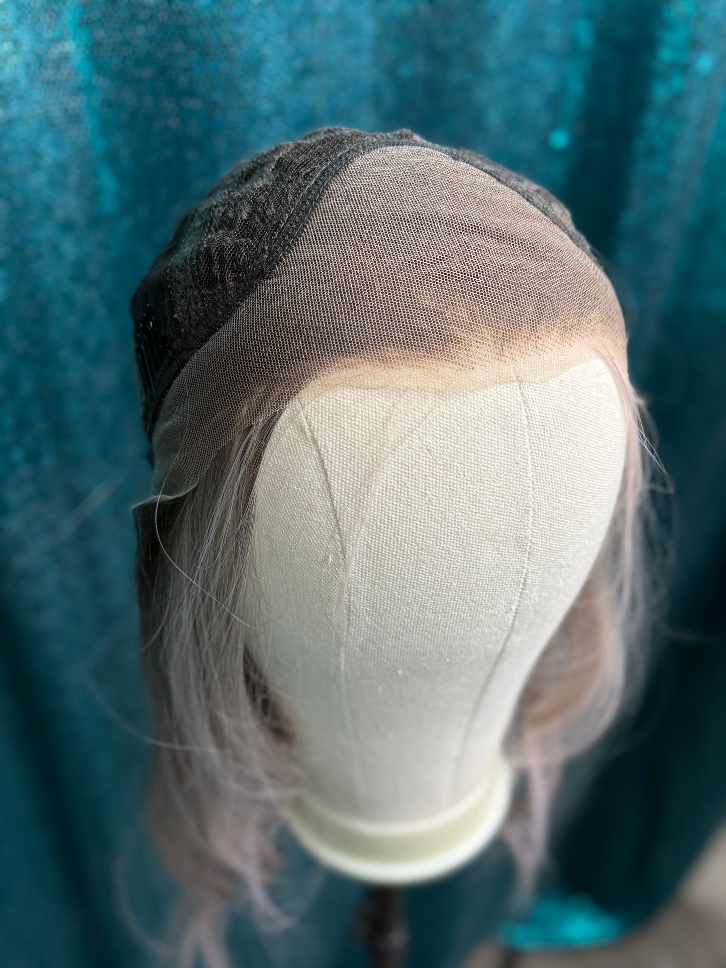 Eloise Petal Frost | 13x4 Free Part | 26 in | 130% density | Standard