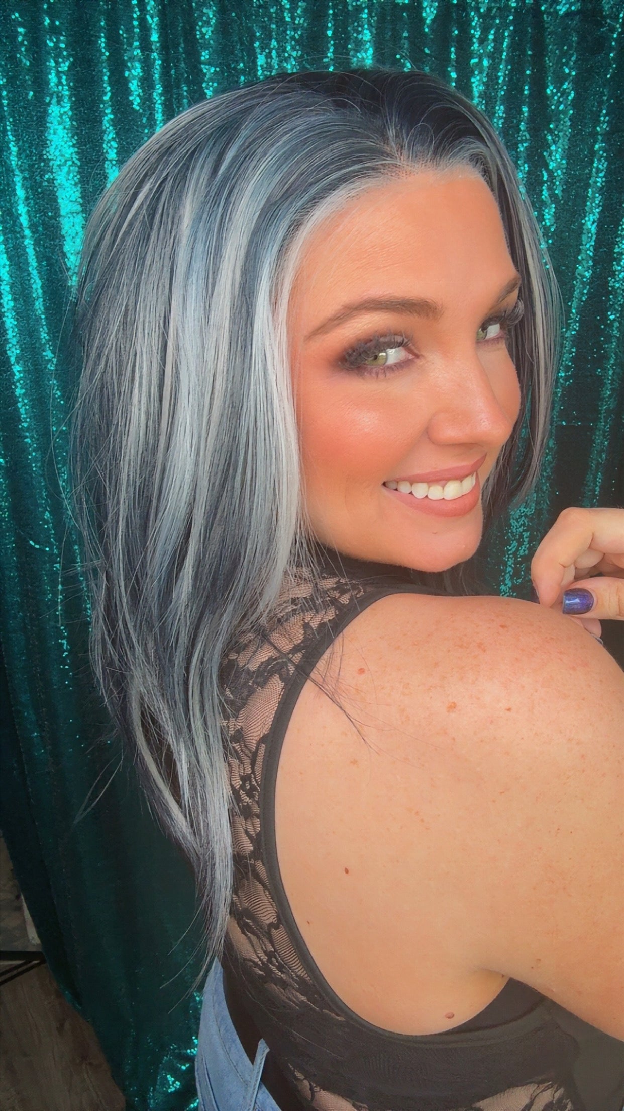Raven Silver Storm
13x4| Free Part Lace Front |125% Density| 18 inches| Petite