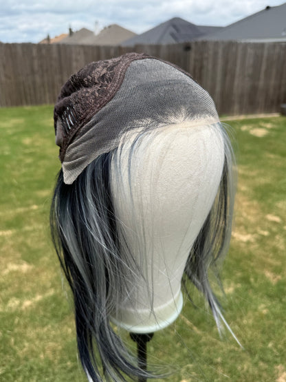 Raven Silver Storm
13x4| Free Part Lace Front |125% Density| 18 inches| Petite