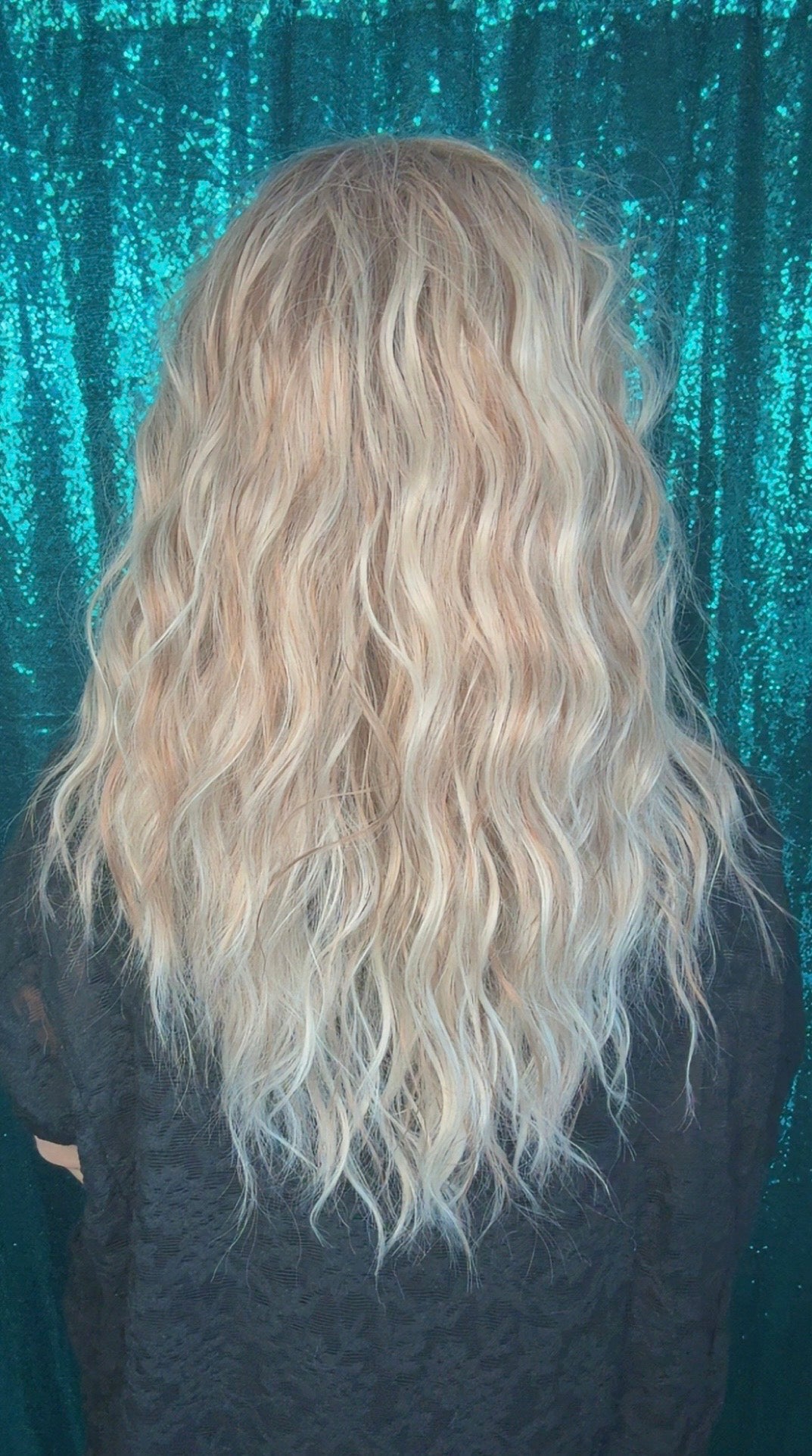 Holland Vanilla Linen | 13x4 Free Part | Lace Front | 24 Inches | 130% Density | Synthetic Futura Fiber | Large