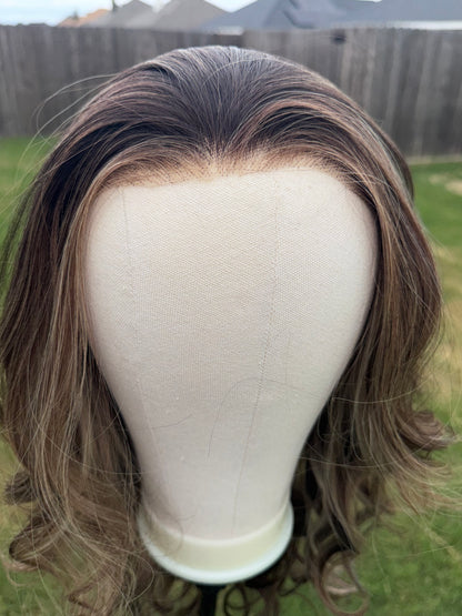 Lorelai Soft Mocha| 
13x4 lace front | Free Part |140% density | 24 inches | Standard