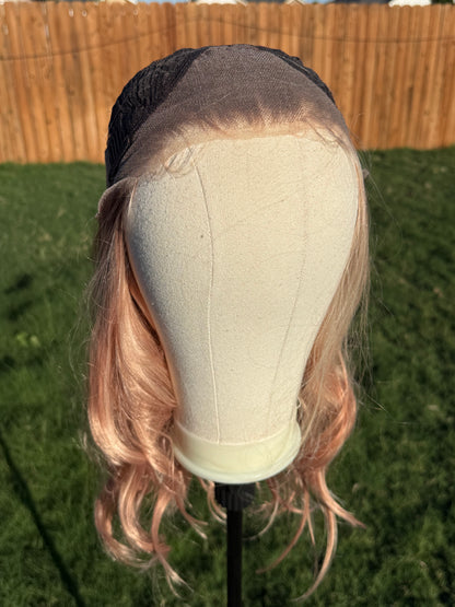 Robyn Strawberry Wine | 13×4 Free Part | Lace Front | 26 Inches | 130% Density | Synthetic
Futura Fiber| Large