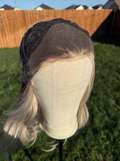 Farrah Silver Spur | 13×4 Free Part | Lace Front | 27 Inches | 130% Density | Synthetic
Futura Fiber | Standard