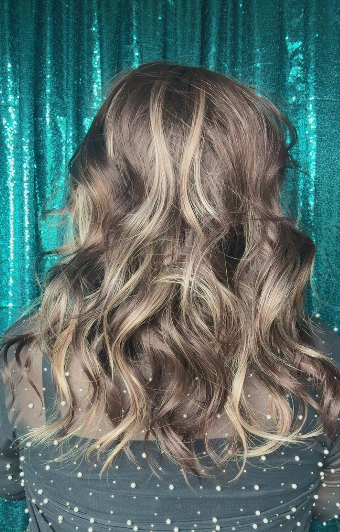 SHERIDAN – BRONZE BELLE
Infinite Tresses Signature Brunette Dimension Line
(Standard) 13x4 lace Synthetic Wig