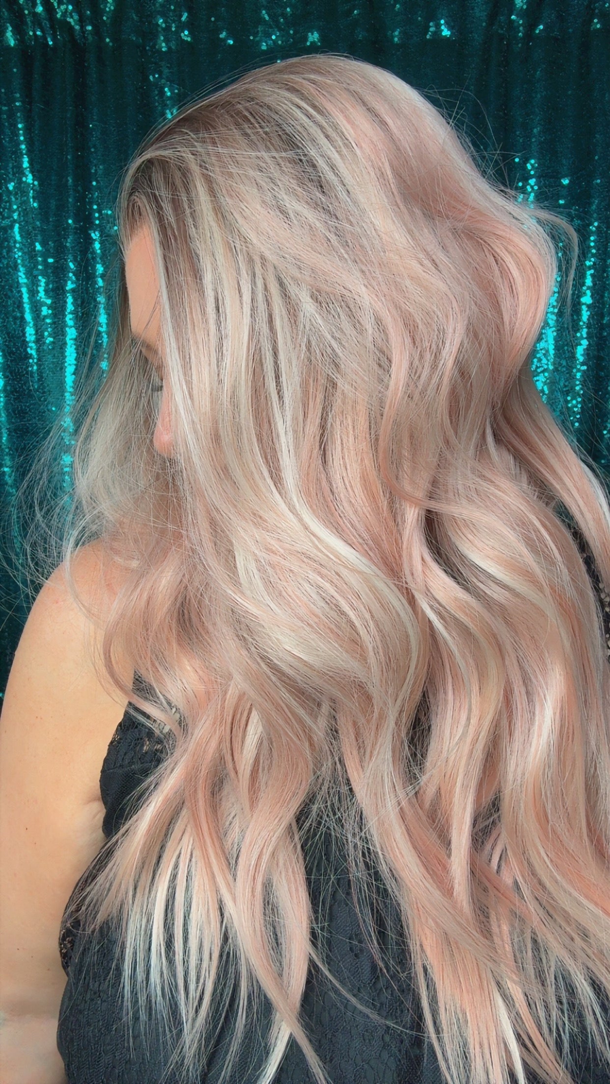 GLOW GETTER PEACH |26” | 13x4 Lace Front Synthetic Wig | Medium |Free Part