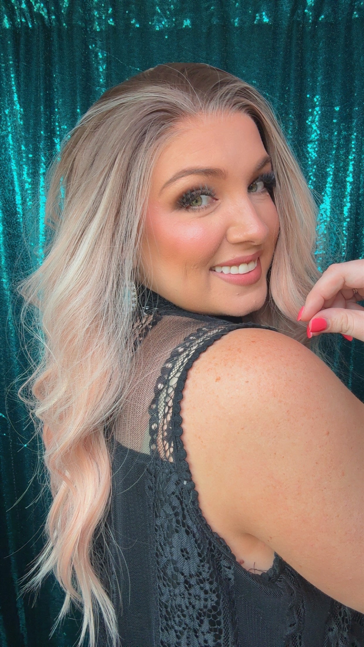 GLOW GETTER PEACH |26” | 13x4 Lace Front Synthetic Wig | Medium |Free Part