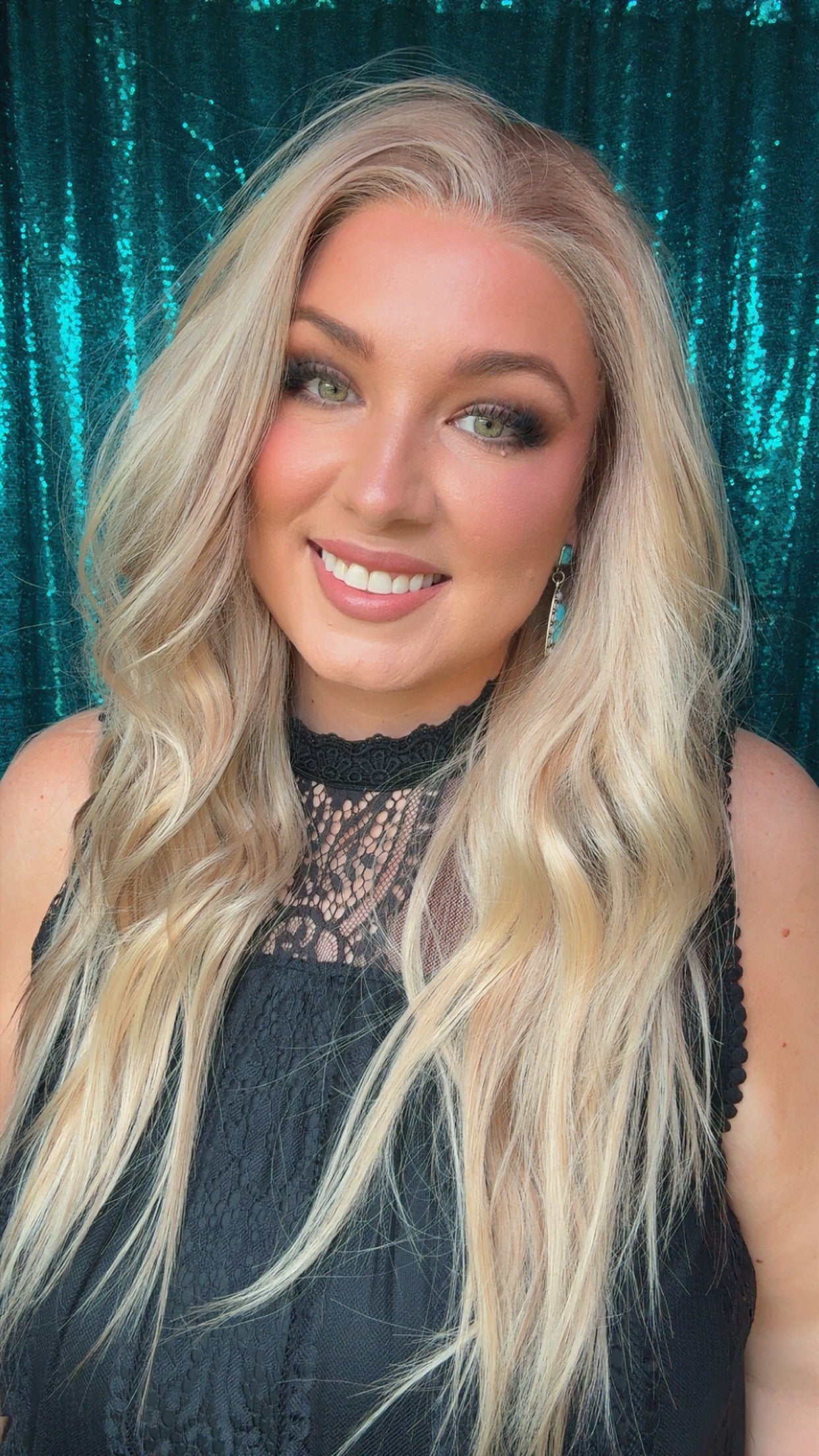 HARPER SUNDANCE HONEY | Medium | 26” | Free Part | Lace Front Synthetic Wig