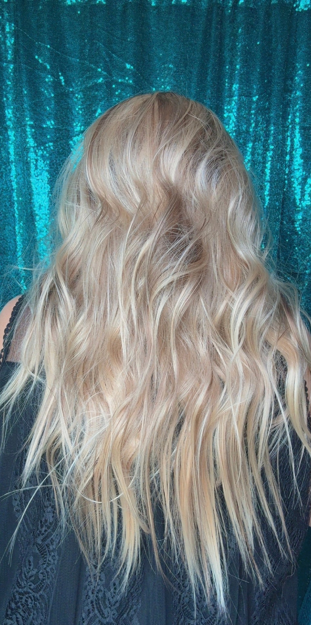 HARPER SUNDANCE HONEY | Medium | 26” | Free Part | Lace Front Synthetic Wig