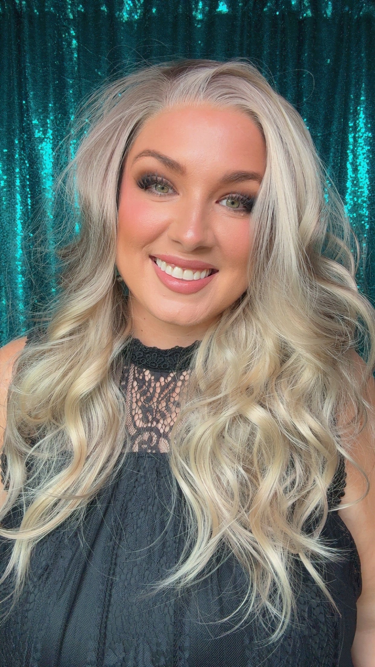Jules Blonde Babe

24” | 13x4 Lace Front | Free Part | Medium Cap