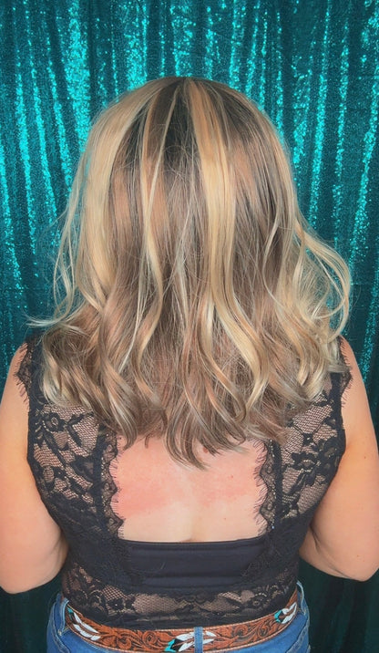 Daisy Sundance Honey | 13x4 Free Part Lace Front | 16 inches | 125 % density | Standard