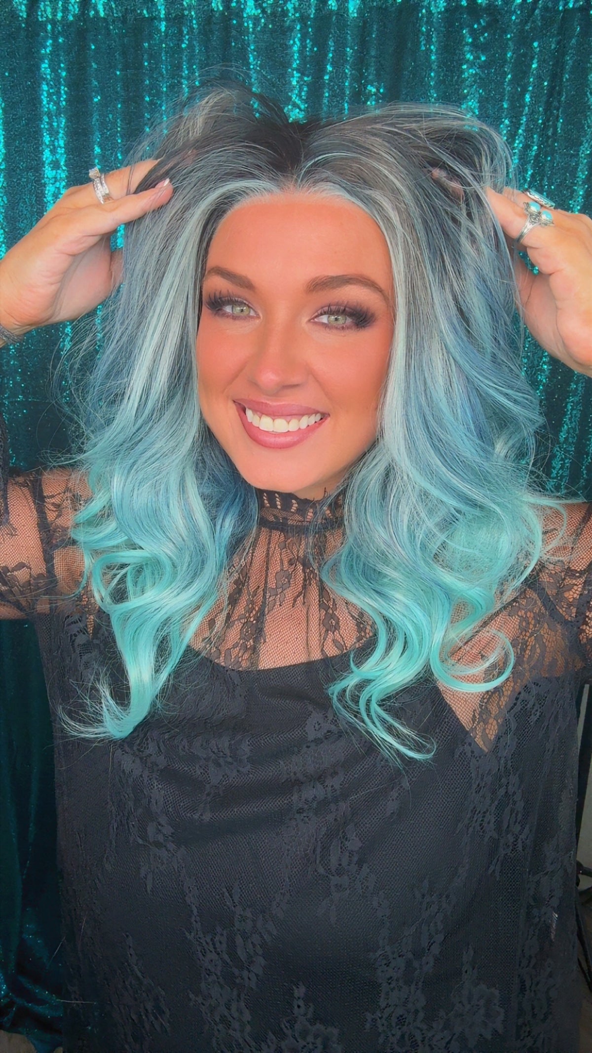 Marina Ocean Mist | 13 x 4 lace front | Free Part | 21 inches | 130 % density | Standard