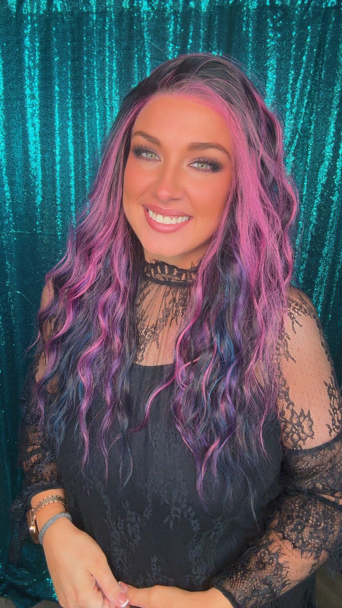 McKinley Electric Pop | 13x4 Free Part | Lace Front | 130% Density | Synthetic Wig | 28 Inches | Large