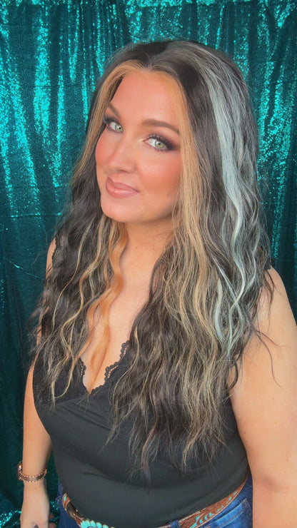 Maddie Moonlit Canyon | Lace Front | 13x4 Lace Front | Free Part | 26 in | 130 % density | Petite