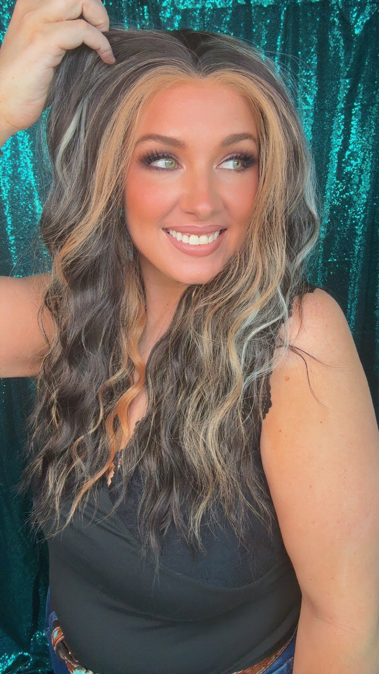 Maddie Moonlit Canyon | Lace Front | 13x4 Lace Front | Free Part | 26 in | 130 % density | Petite