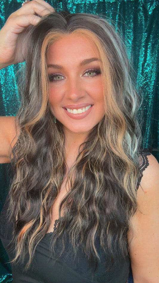Maddie Moonlit Canyon | Lace Front | 13x4 Lace Front | Free Part | 26 in | 130 % density | Standard