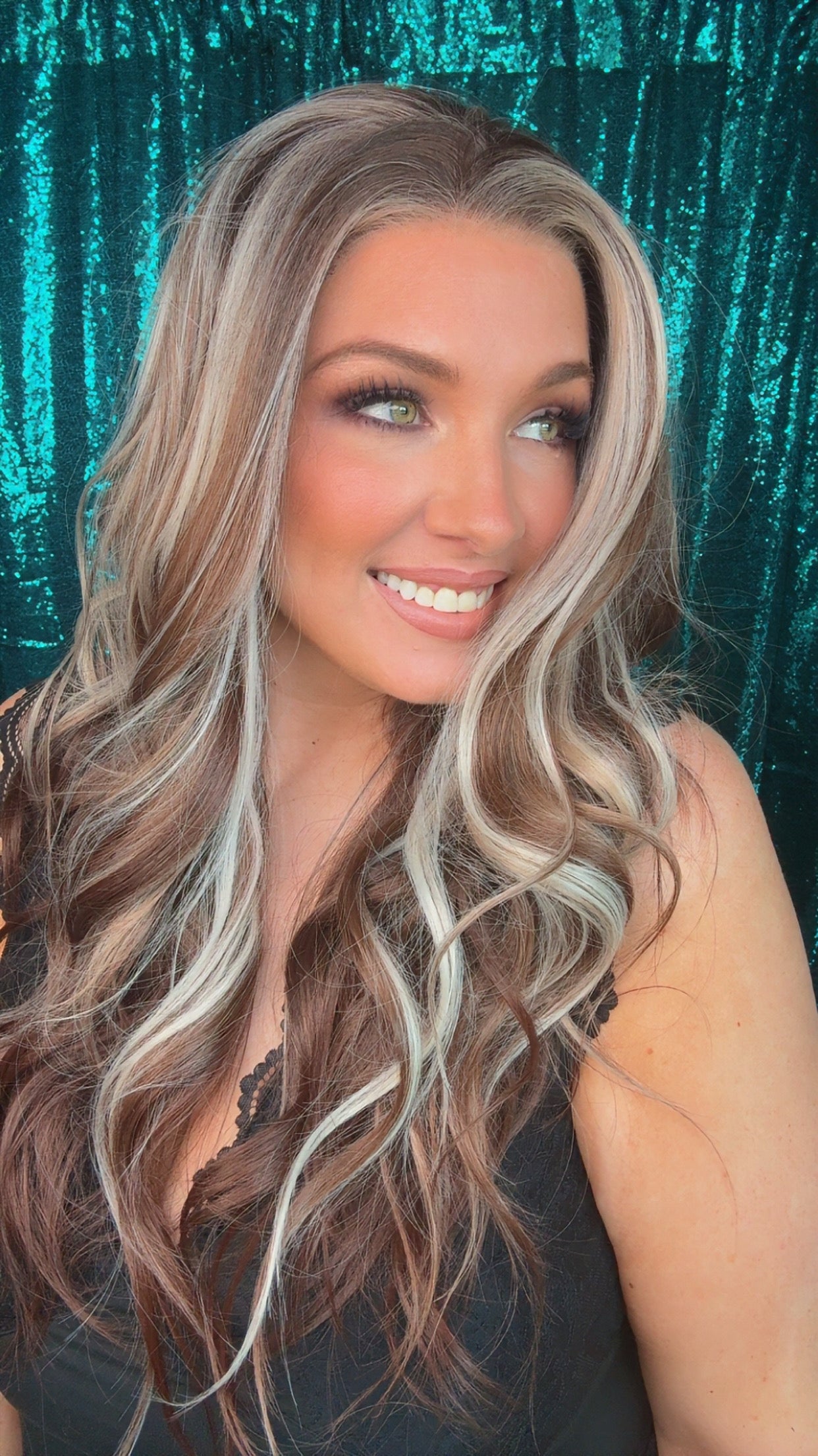 Piper Platinum Praline | 13x4 Lace Front | Free Part | Length: 26 inches | Density: 130%
Petite