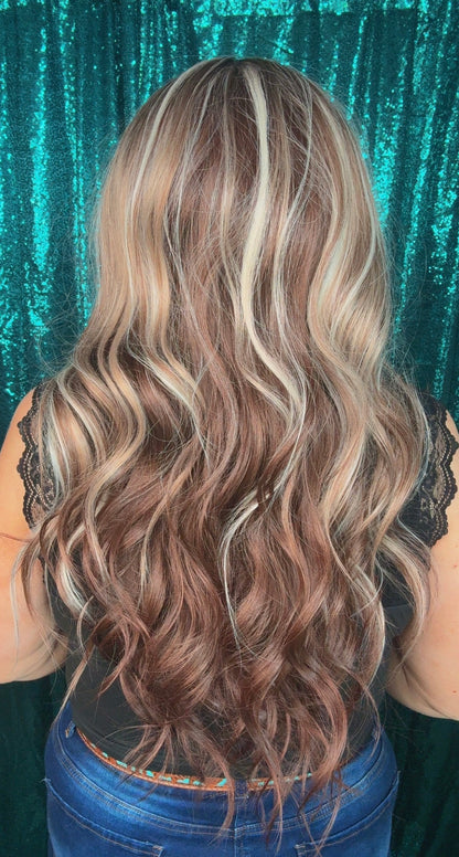 Piper Platinum Praline | 13x4 Lace Front | Free Part | Length: 26 inches | Density: 130%
Petite