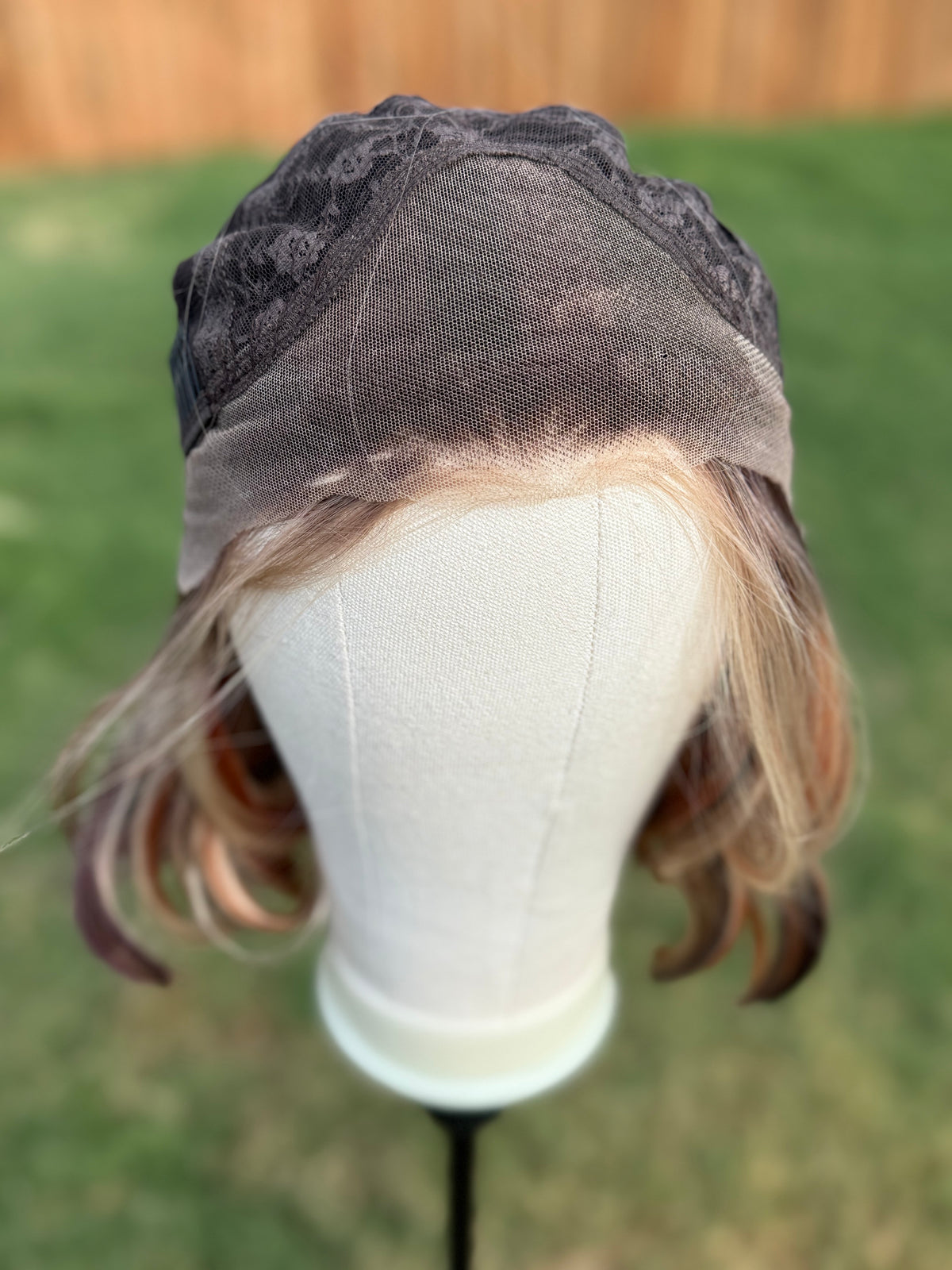 Poppy Sunset Sorbet | 13×4 Free Part | Lace Front | 18 Inches | 130% Density | Synthetic Futura Fiber| Standard