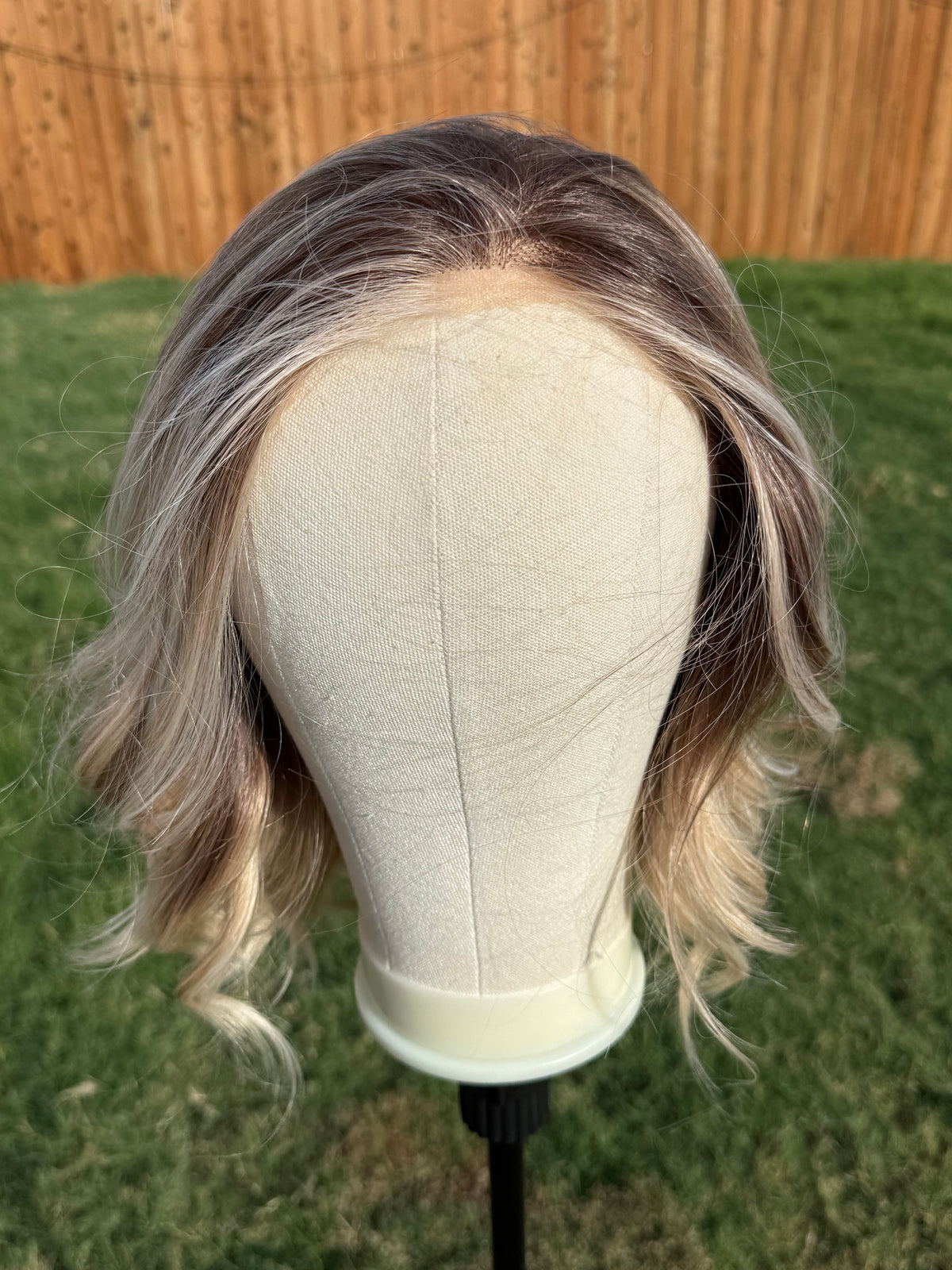 Oakley Biscotti Blonde | 13×4 Lace Front | 17 Inches | 130% Density |Standard