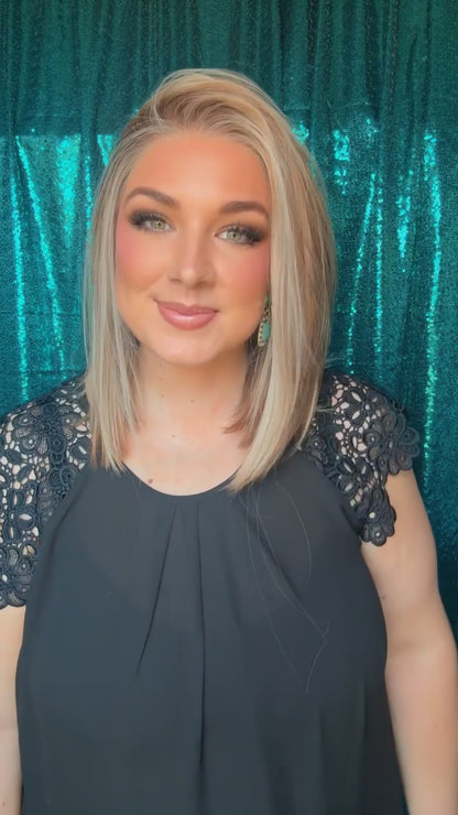 Mallory TX Linen Blonde Standard Size Synthetic Lace Front Wig 13x4